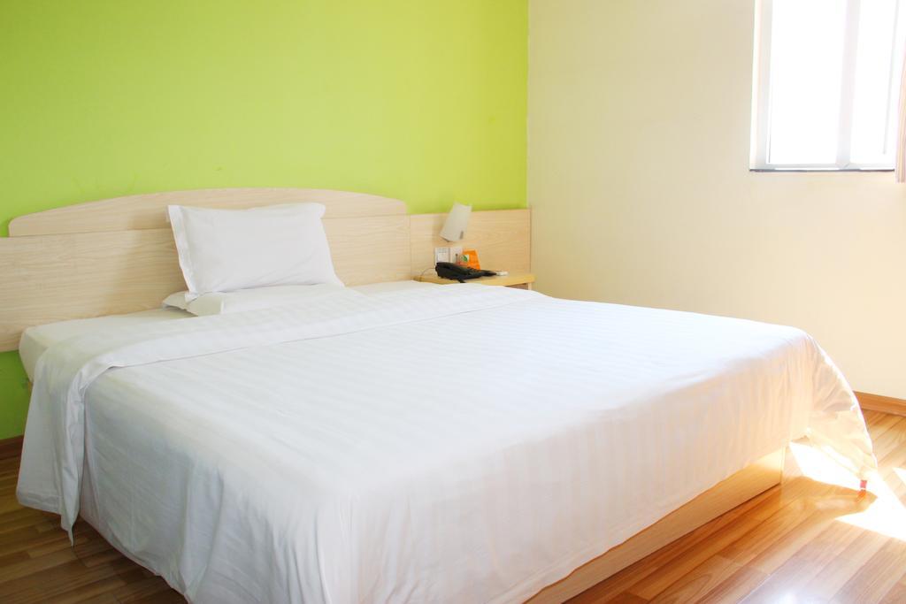 7Days Inn Guangzhou Luochongwei Fu Li Ban Dao Exterior photo