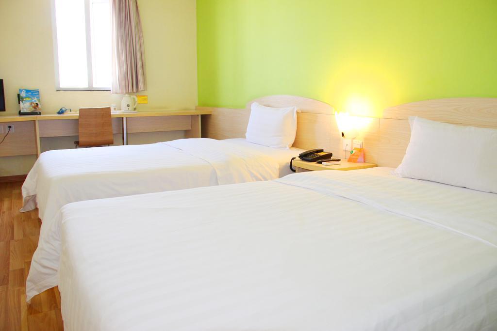 7Days Inn Guangzhou Luochongwei Fu Li Ban Dao Exterior photo