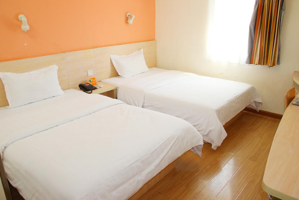 7Days Inn Guangzhou Luochongwei Fu Li Ban Dao Exterior photo