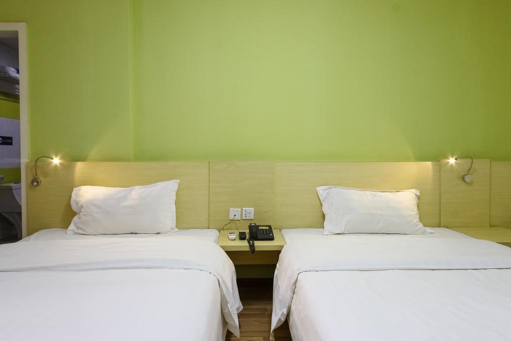 7Days Inn Guangzhou Luochongwei Fu Li Ban Dao Exterior photo