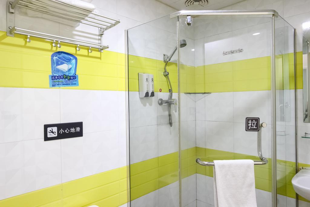 7Days Inn Guangzhou Luochongwei Fu Li Ban Dao Exterior photo