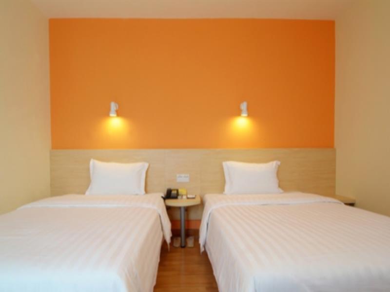 7Days Inn Guangzhou Luochongwei Fu Li Ban Dao Exterior photo